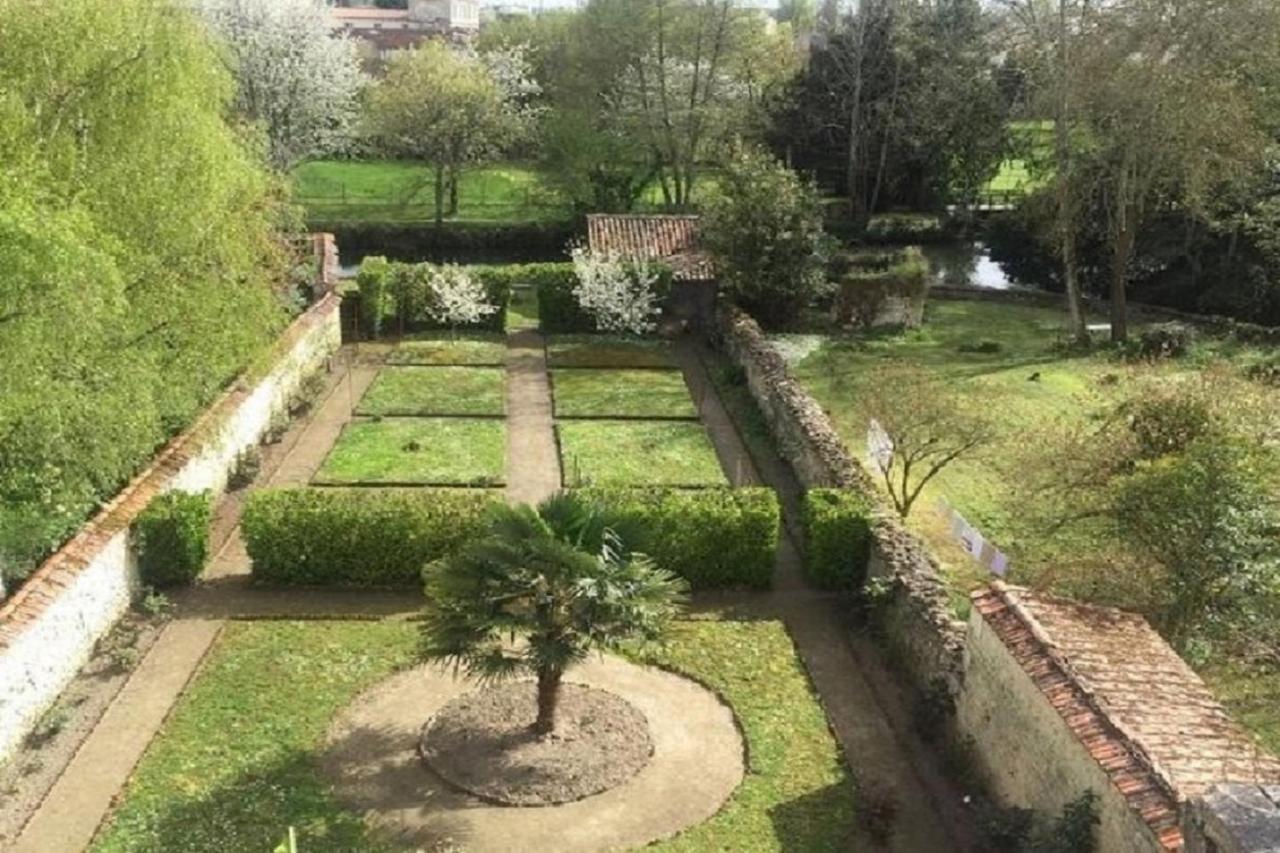 Les Jardins De La Seugne Apartment Jonzac Exterior foto